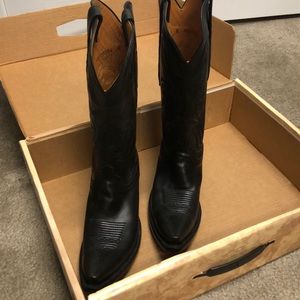 Lucchese Classic Cowboy Boots - barely worn!